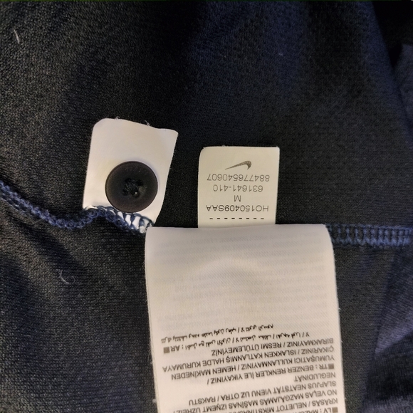 Nike DriFit Long Sleeve sweater - Picture 6 of 6